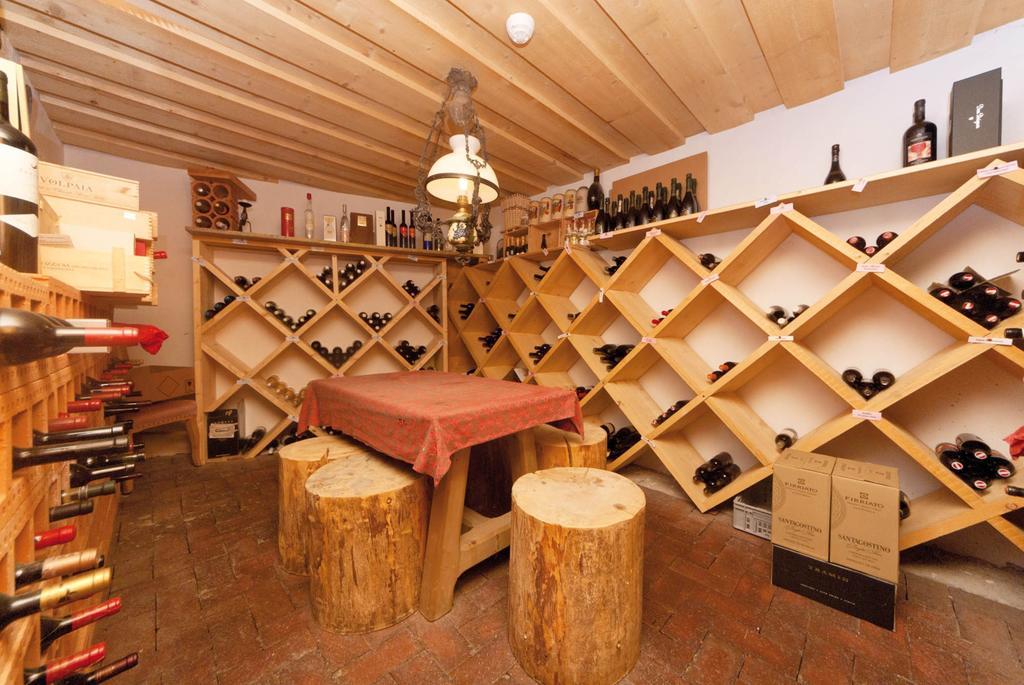 Hotel Des Alpes Самнаун Екстериор снимка