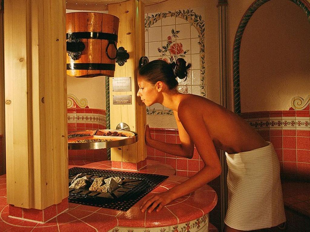 Hotel Des Alpes Самнаун Екстериор снимка